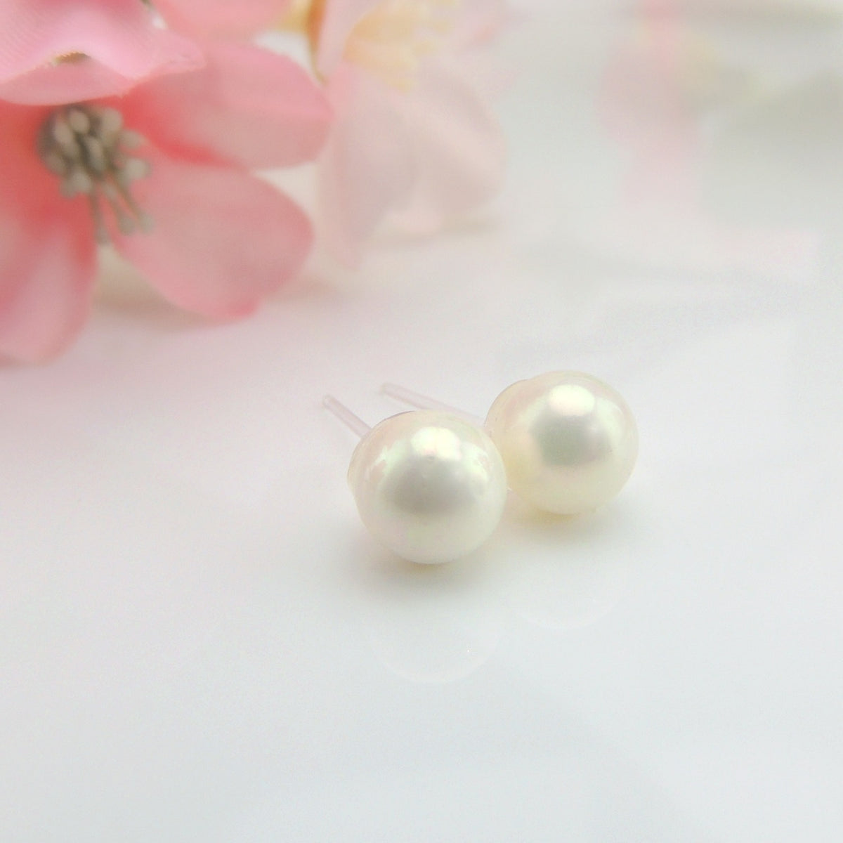 Shell Pearl Stud Earrings, 6mm – Pretty Smart