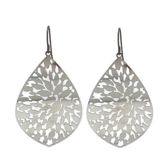 Boucles d'oreilles pendantes en forme de larme en filigrane à feuilles ouvertes