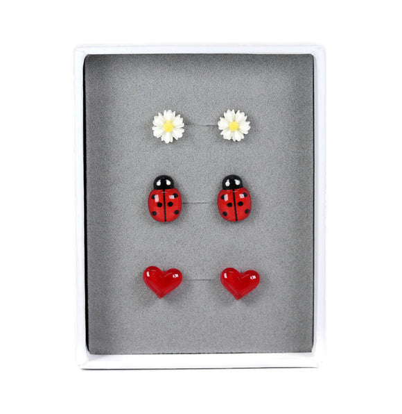 Boucles d'oreilles à tige marguerite, coccinelle et cœur rouge - Coffret cadeau