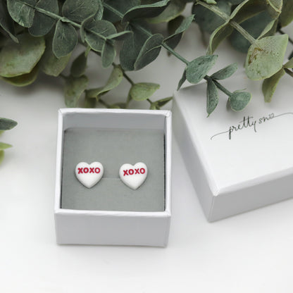 xoxo earring in box