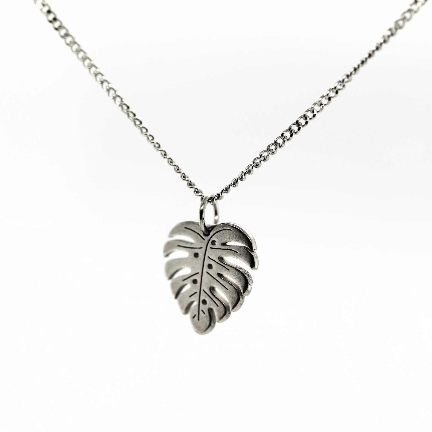 Collier Feuille Monstera en Acier Inoxydable Plaqué Or 18K PVD 