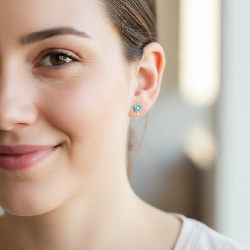 Boucles d'oreilles à tige en forme de petite fleur, 6 mm
