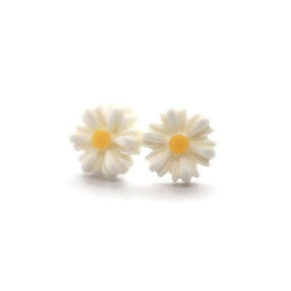 Dainty Daisy Stud Earrings