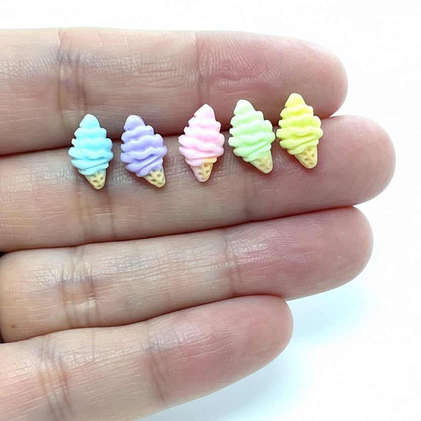 Boucles d'oreilles à tige en forme de cornet de glace, 9 x 11 mm