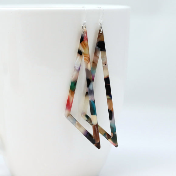 Boucles d'oreilles pendantes en acrylique avec triangle scalène long - 4 couleurs