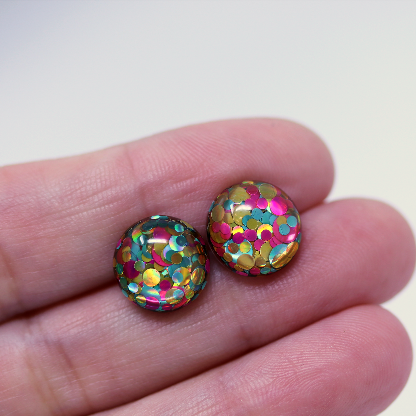 Boucles d'oreilles à tige en résine remplie de paillettes, 12 mm