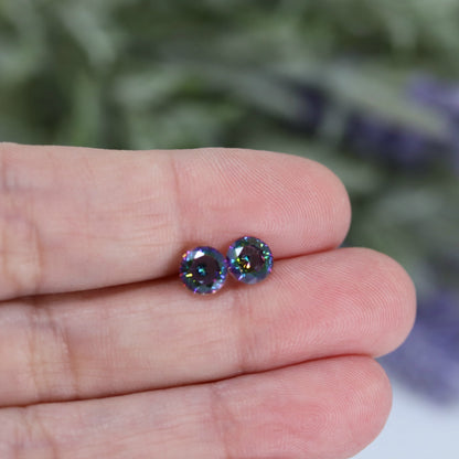 Boucles d'oreilles à tiges en plastique ou à clips invisibles en zircone cubique multicolore, 6 mm ou 8 mm