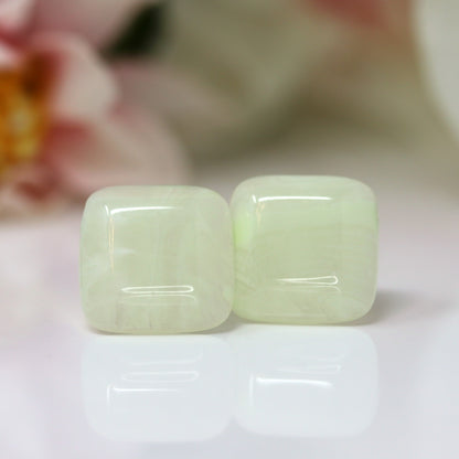 Boucles d'oreilles à gros cabochon carré, 15 mm
