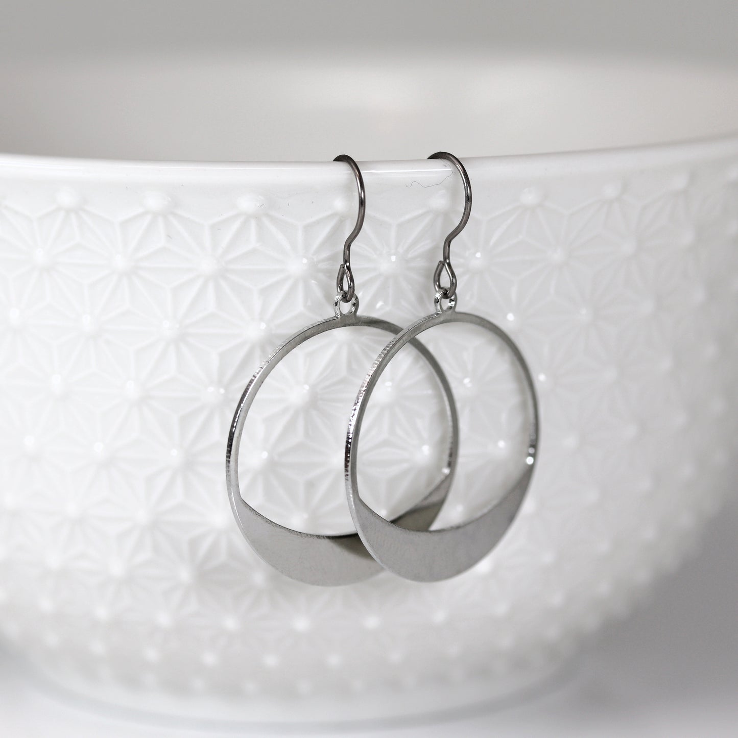 Boucles d'oreilles pendantes à cercle ouvert