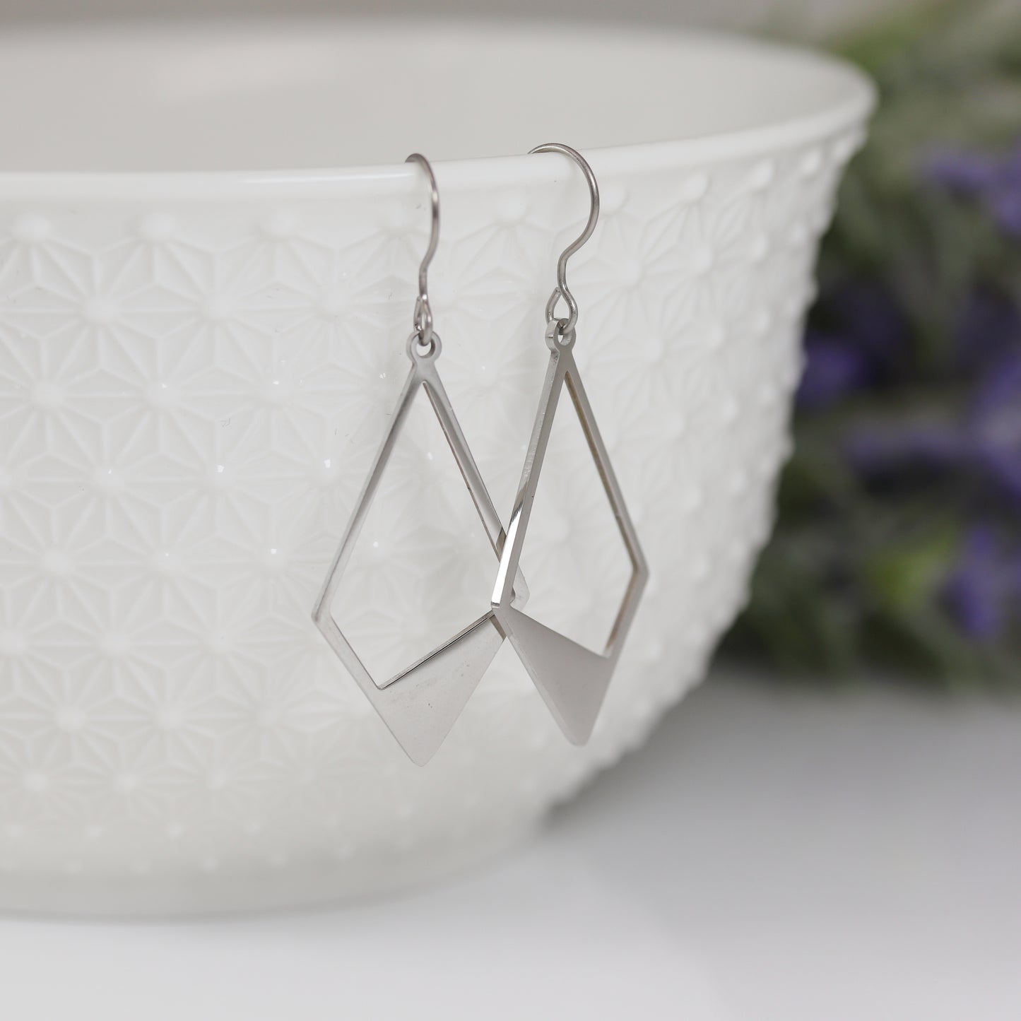 Boucles d'oreilles pendantes en forme de losange ouvert