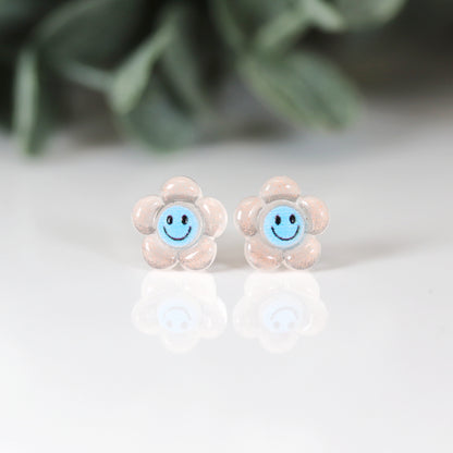 Glow-in-the-Dark Smiley Face Flower Stud Earrings