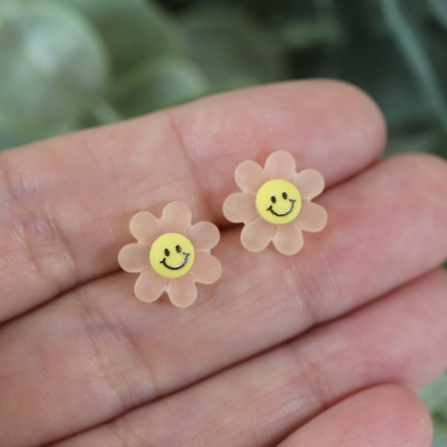 Clous d'oreilles en forme de fleur avec smiley, 12 mm