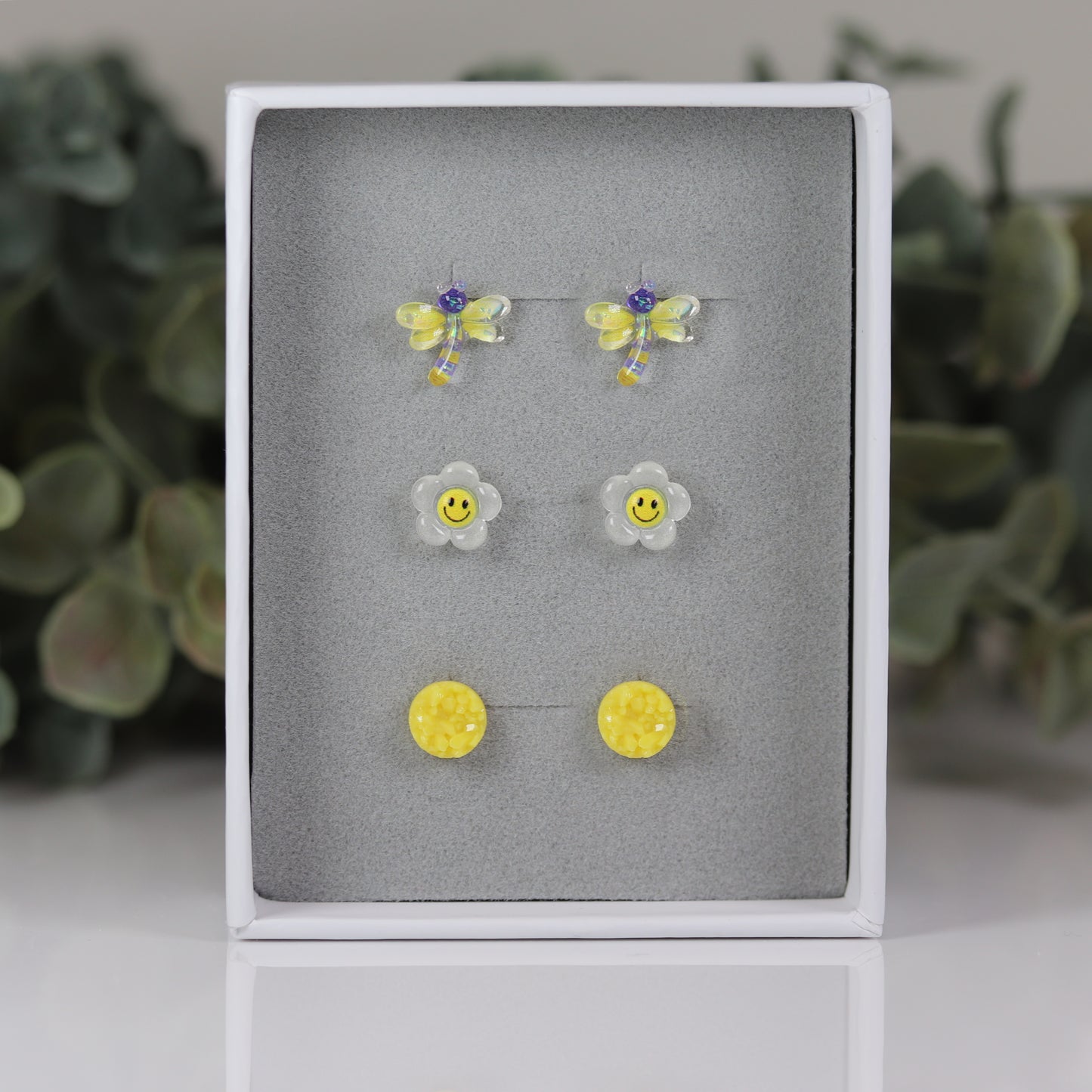 Smiley Face Daisy, Dragonfly, Yellow Druzy - Stud Earring Gift Set