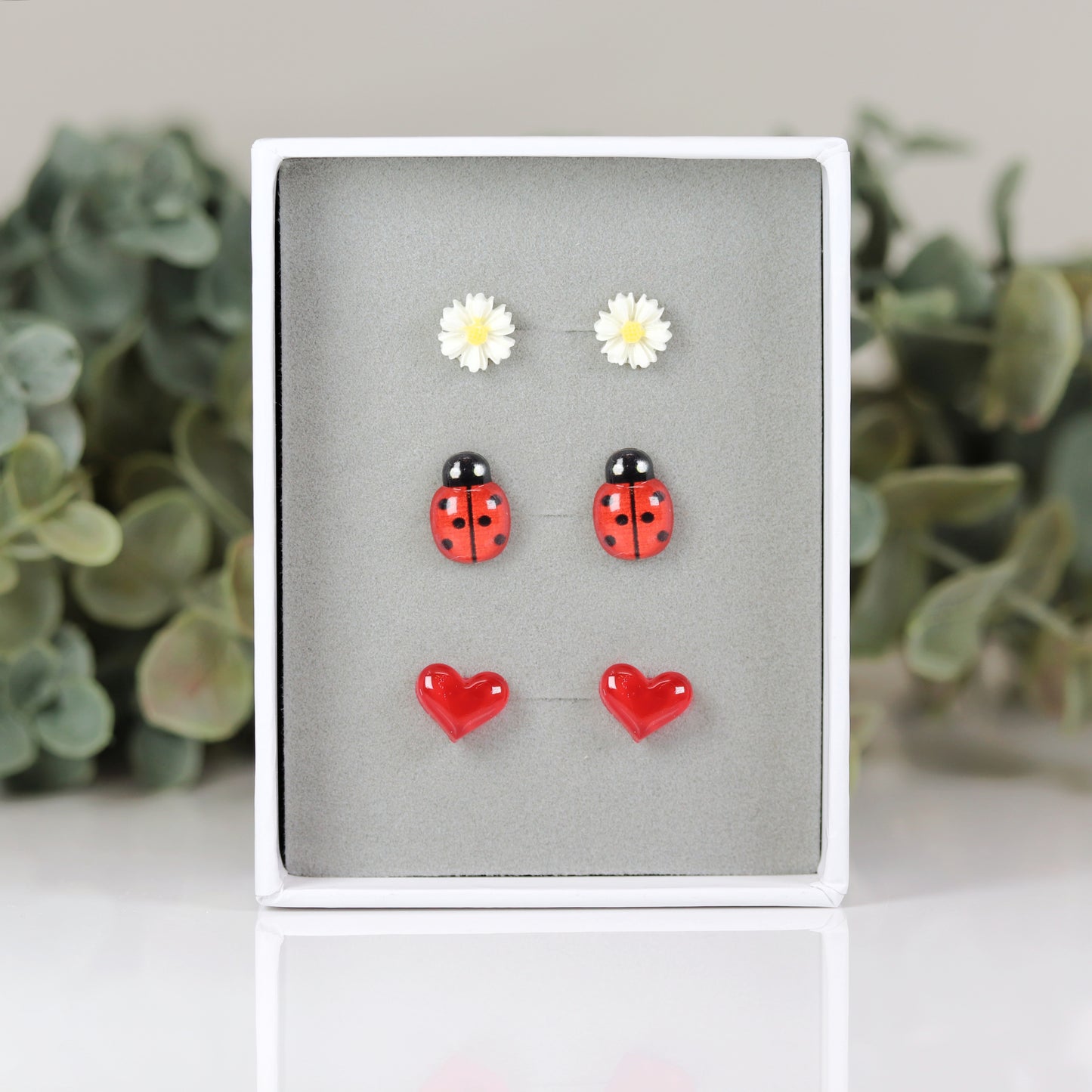Daisy, Ladybug, Red Heart Stud Earring - Gift Set