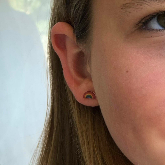 Petites boucles d'oreilles à tige arc-en-ciel, 6 mm